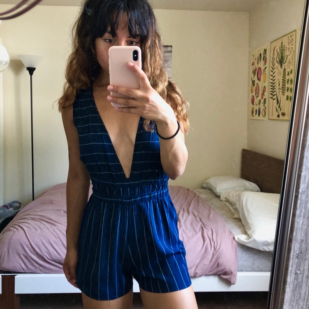 striped blue romper 💫